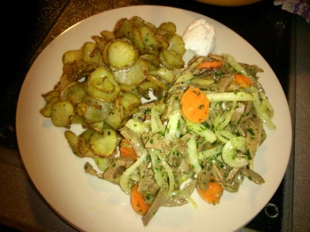 Rezept: Rindfleischsalat Bild Nr. 3 Rindfleischsalat - Rezept - Bild Nr. 3