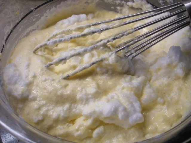 Rezept: Backen: Biskuitherz mit Kaffeecreme Bild Nr. 4 Backen: Biskuitherz mit Kaffeecreme - Rezept - Bild Nr. 4