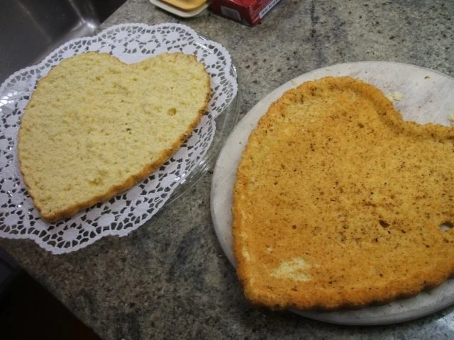 Rezept: Backen: Biskuitherz mit Kaffeecreme Bild Nr. 7 Backen: Biskuitherz mit Kaffeecreme - Rezept - Bild Nr. 7