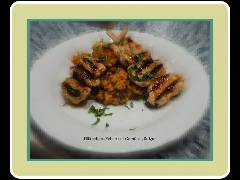 Hähnchen-Kebab mit Gemüse-Bulgur - Rezept