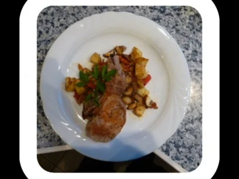 Rezept: Kartoffel-Champignonpfanne mit Ibericokotelett Bild Nr. 6 Kartoffel-Champignonpfanne mit Ibericokotelett - Rezept - Bild Nr. 6