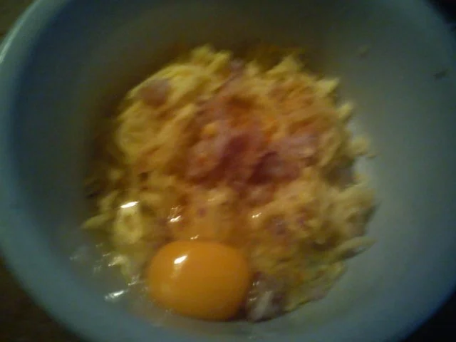 Rezept: Wildlachs mit Blattspinat ala Silke, dazu selbstgemachte Kartoffelrösti Bild Nr. 4 Wildlachs mit Blattspinat ala Silke, dazu selbstgemachte Kartoffelrösti - Rezept - Bild Nr. 4