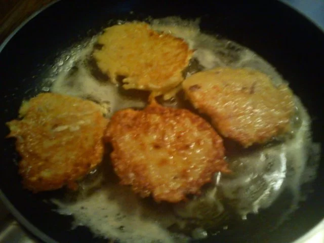 Rezept: Wildlachs mit Blattspinat ala Silke, dazu selbstgemachte Kartoffelrösti Bild Nr. 7 Wildlachs mit Blattspinat ala Silke, dazu selbstgemachte Kartoffelrösti - Rezept - Bild Nr. 7