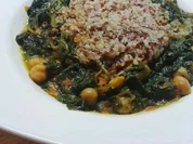 Buntes Quinoa mit Spinat-Kichererbsen-Topf - Rezept