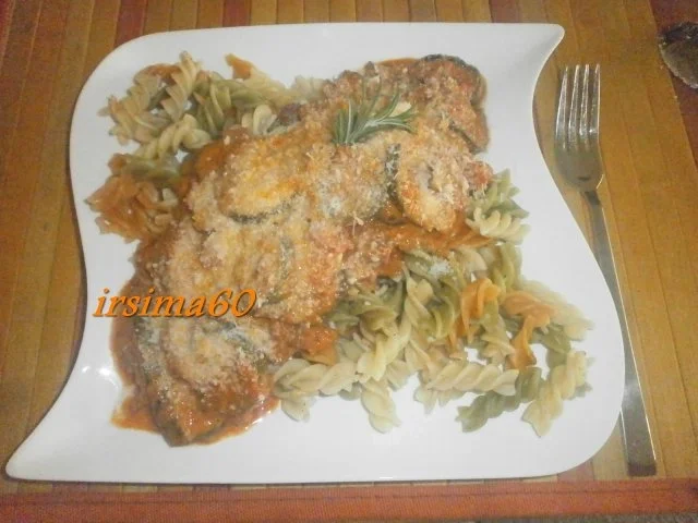 Bunte Nudeln mit Zucchini – Tomatensoße - Rezept - Bild Nr. 2