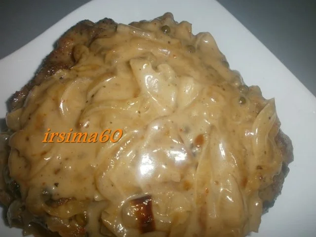Koteletts mit einer deftigen Zwiebelsoße - Rezept - Bild Nr. 2