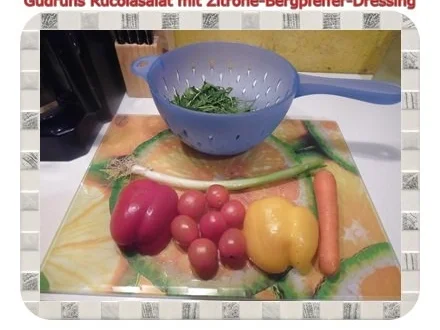 Rezept: Salat: Rucolasalat mit Zitrone-Bergpfeffer-Dressing Bild Nr. 2 Salat: Rucolasalat mit Zitrone-Bergpfeffer-Dressing - Rezept - Bild Nr. 2