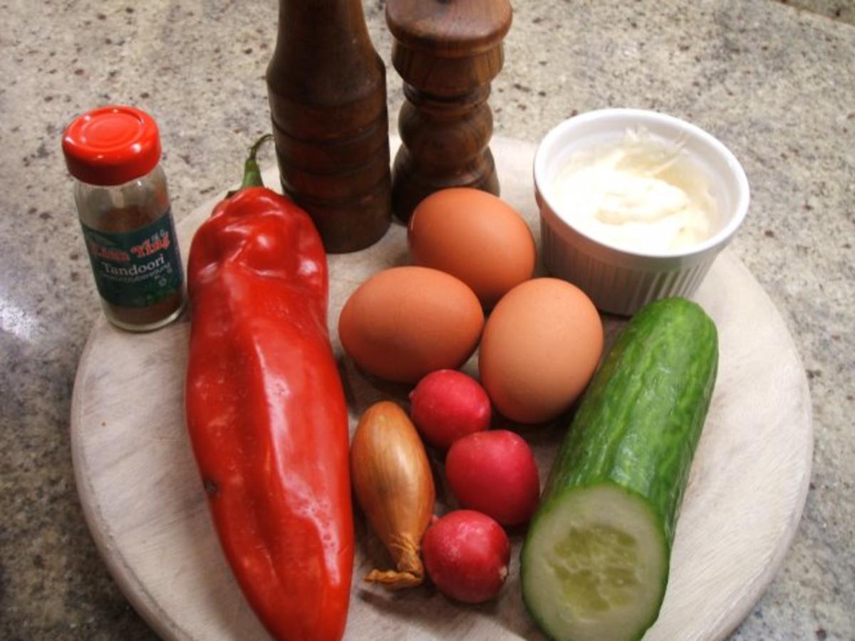 Salate: Eiersalat mit Paprika und Gurke - Rezept - Bild Nr. 2