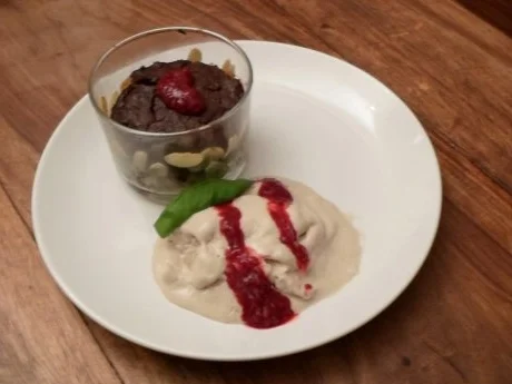 Rezept: Avocado- Schokoladenkuchen mit Bananeneis Avocado- Schokoladenkuchen mit Bananeneis - Rezept