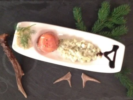 Lachsforellenterrine mit Schmorgurke & Baguette - Rezept