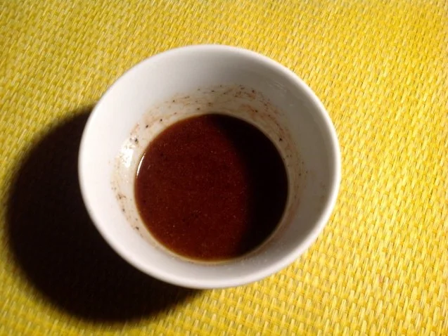 Rezept: Fruchtiger Rucola-Salat mit Erdmandel-Dattel-Dressing und Käse Bild Nr. 10 Fruchtiger Rucola-Salat mit Erdmandel-Dattel-Dressing und Käse - Rezept - Bild Nr. 10