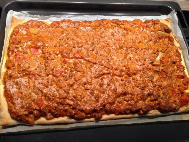 Blätterteig mit Hackfleisch und Paprika - Rezept