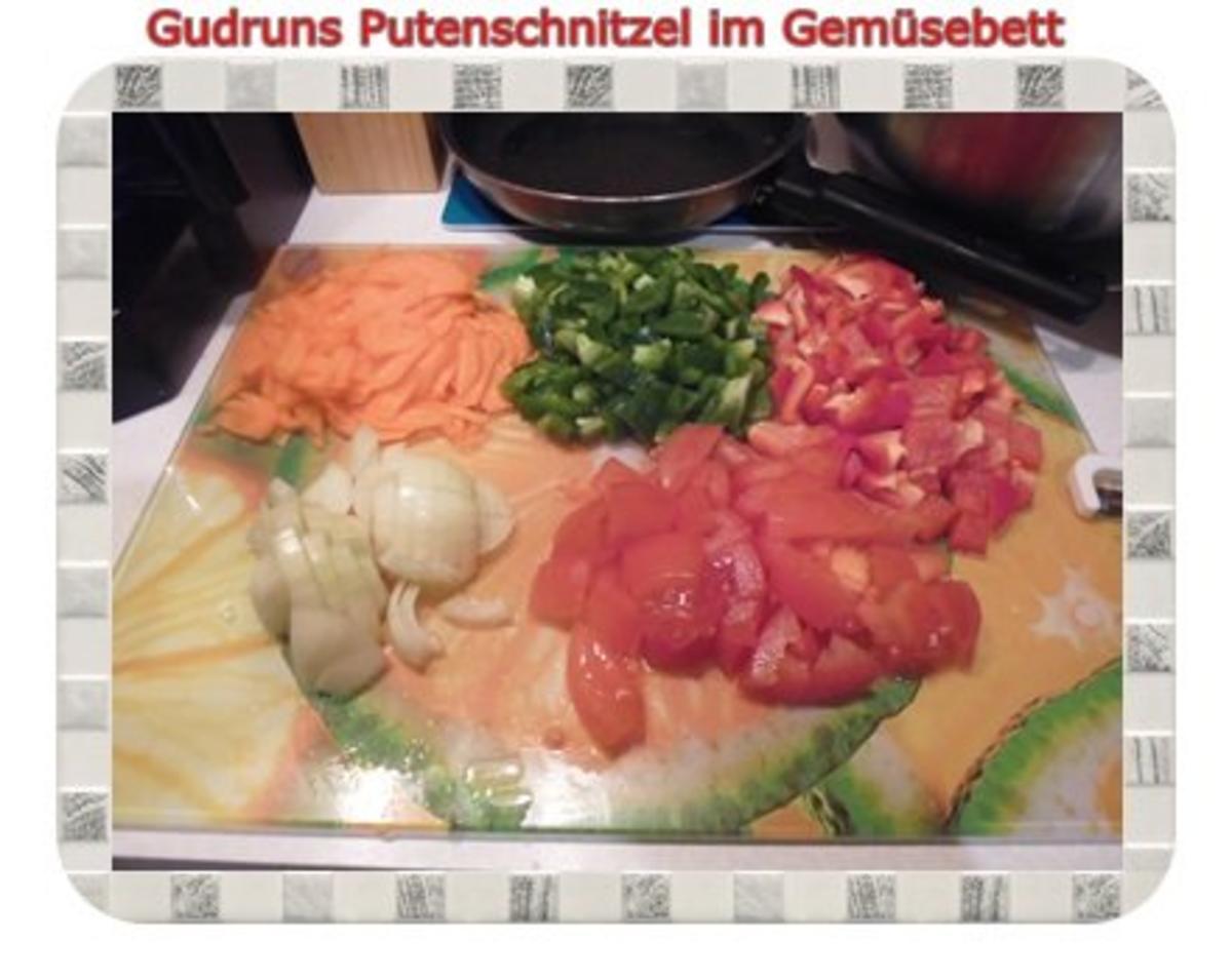 Fleisch: Pikantes Putenschnitzel im Gemüsebett - Rezept - Bild Nr. 6