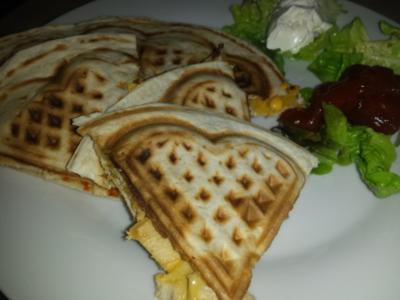 Rezept: Quesadillas aus dem Waffeleisen Quesadillas aus dem Waffeleisen - Rezept