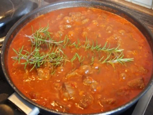 Rindergulasch mit Hörnchennudeln à la Papa - Rezept - Bild Nr. 8