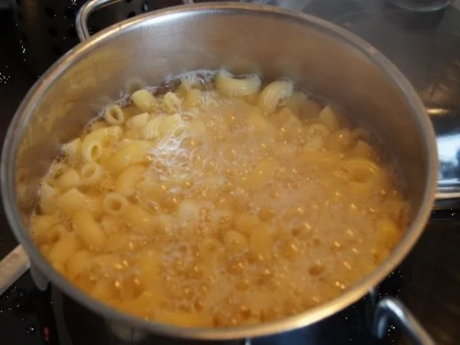 Rindergulasch mit Hörnchennudeln à la Papa - Rezept - Bild Nr. 12
