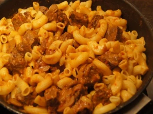 Rindergulasch mit Hörnchennudeln à la Papa - Rezept - Bild Nr. 14