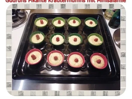 Muffins: Pikante Kräutermuffins mit Minisalamie - Rezept - Bild Nr. 10
