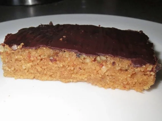 Rezept: Backen: Mini Grieß-Nuss-Kuchen Backen: Mini Grieß-Nuss-Kuchen - Rezept