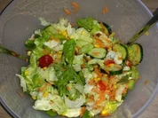 Insalata Mista mit Kräuterdressing - Rezept
