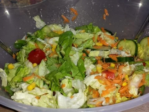 Insalata Mista mit Kräuterdressing - Rezept - Bild Nr. 2