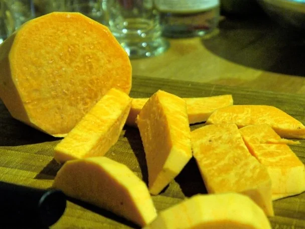 Rezept: Chicken-Fingers mit Süßkartoffel-Sticks und Limetten-Majo Bild Nr. 2 Chicken-Fingers mit Süßkartoffel-Sticks und Limetten-Majo - Rezept - Bild Nr. 2