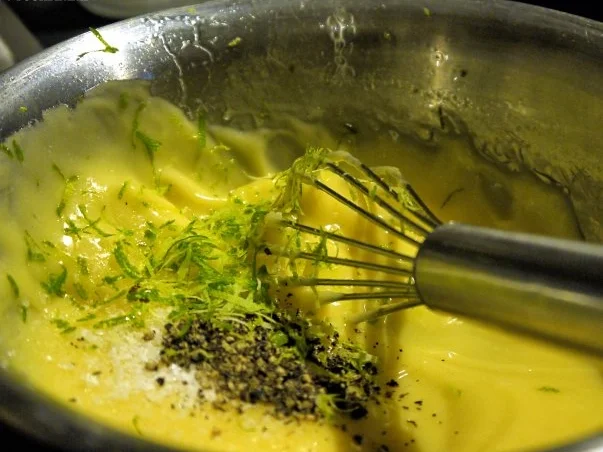 Rezept: Chicken-Fingers mit Süßkartoffel-Sticks und Limetten-Majo Bild Nr. 4 Chicken-Fingers mit Süßkartoffel-Sticks und Limetten-Majo - Rezept - Bild Nr. 4