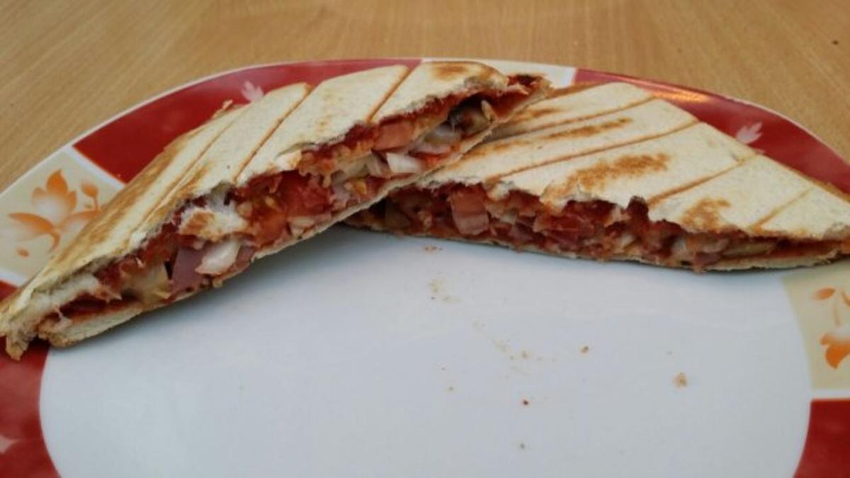 Bilder für Toast Calzone Rezept