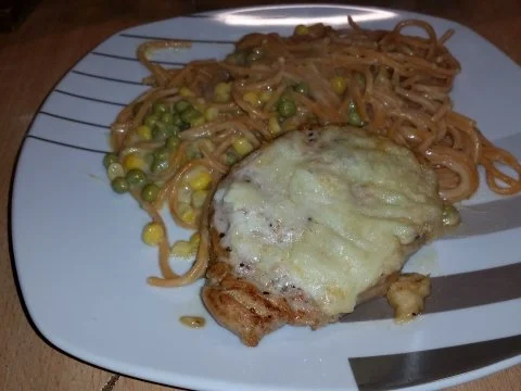 Koteletts mit Gemüsenudeln - Rezept