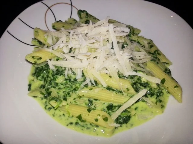 Penne in Gorgonzola-Spinatsoße - Rezept