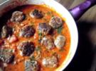 hackbällchen in feuriger tomatensosse - Rezept