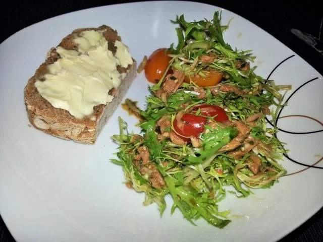 Rezept: Knackiger Thunfischsalat mit Balsamico-Senfdressing Knackiger Thunfischsalat mit Balsamico-Senfdressing - Rezept