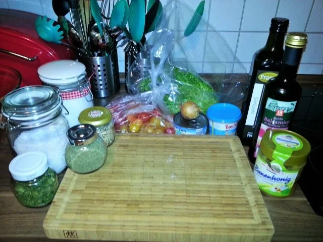 Rezept: Knackiger Thunfischsalat mit Balsamico-Senfdressing Bild Nr. 2 Knackiger Thunfischsalat mit Balsamico-Senfdressing - Rezept - Bild Nr. 2