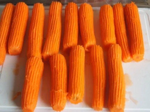 Eintopf mit Hähnchenbrustfilets, Möhrenblüten, Zwiebeln, Champignons und Nudeln - Rezept - Bild Nr. 4