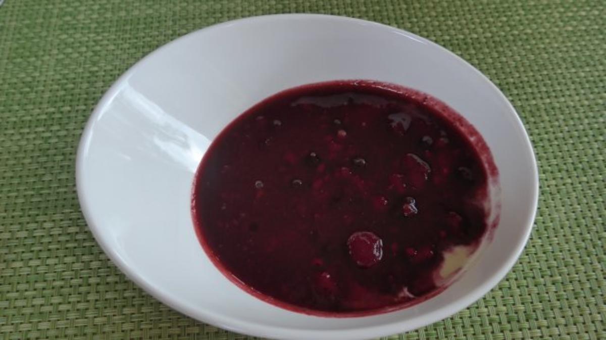 Bilder für Dessert : Vanillie - Budwig - Quark mit roter Grütze - Rezept