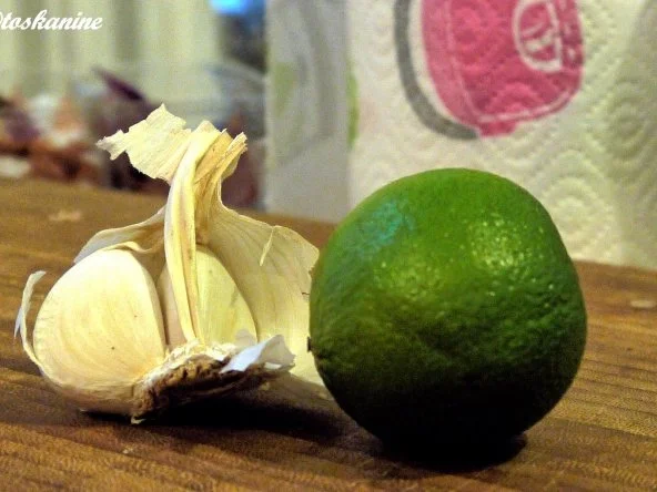 Schweineschnitzel in Nusspanade, Backofenkartoffeln - Rezept - Bild Nr. 2