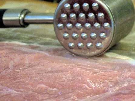 Schweineschnitzel in Nusspanade, Backofenkartoffeln - Rezept - Bild Nr. 4