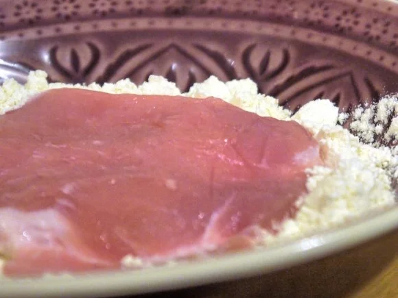 Schweineschnitzel in Nusspanade, Backofenkartoffeln - Rezept - Bild Nr. 10