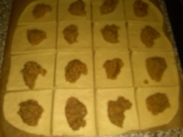 Rezept: ungarische Nusshörnchen Bild Nr. 2 ungarische Nusshörnchen - Rezept - Bild Nr. 2