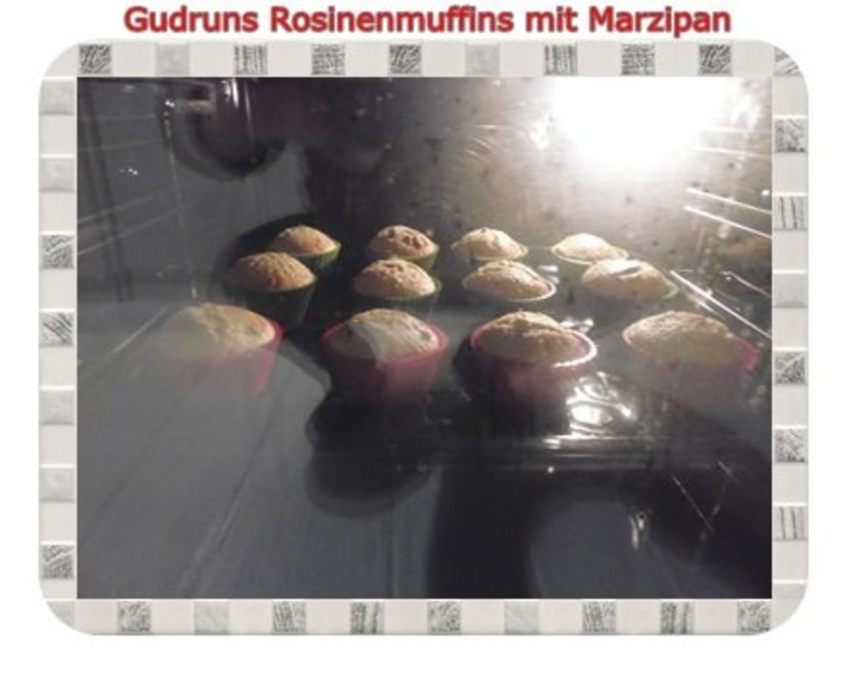 Muffins: Rosinenmuffins mit Marzipan - Rezept - Bild Nr. 14