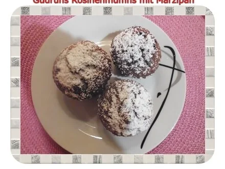 Rezept: Muffins: Rosinenmuffins mit Marzipan Bild Nr. 20 Muffins: Rosinenmuffins mit Marzipan - Rezept - Bild Nr. 20