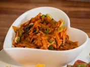 Salat. Karottensalat mit Orangen und Kürbiskrokant - Rezept