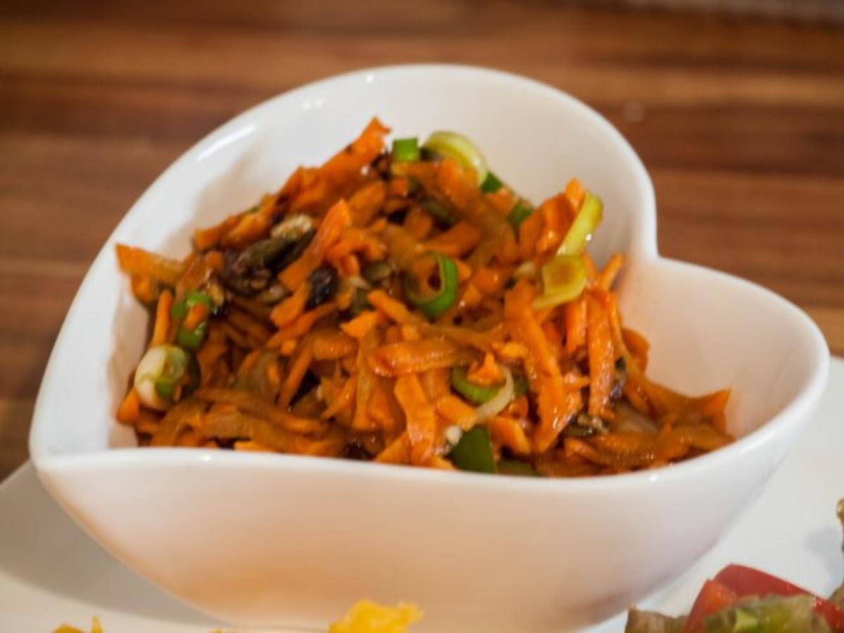 Salat Karottensalat mit Orangen und Kürbiskrokant - einfach - von Lady-Foxy