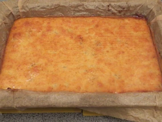 Backen: Mini Grieß-Kokos-Kuchen mit Cranberries - Rezept