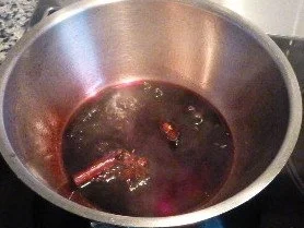 Hirschkalb mit Cassis-Sauce,Polenta und Rosenkohlblätter - Rezept - Bild Nr. 2