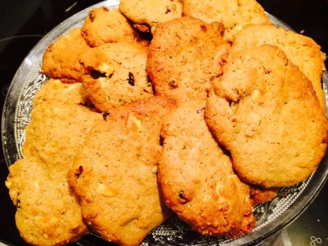 Cranberry-Granola-White Choc-Cookies - Rezept