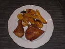 hähnchenteile mit Kartoffelspalten und Zwiebel - Rezept