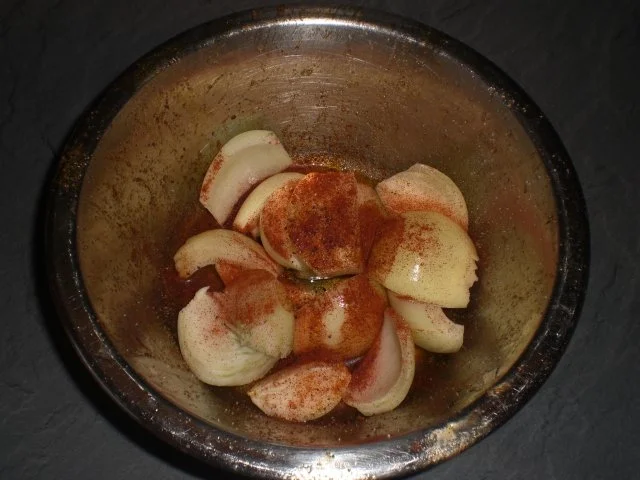 hähnchenteile mit Kartoffelspalten und Zwiebel - Rezept - Bild Nr. 7