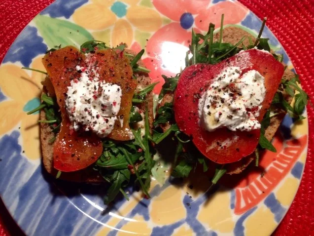 Abendbrot Brötchen mit Gartenwurst und Ziegenfrischkäse - Rezept - Bild Nr. 8