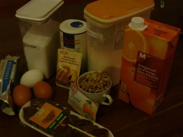 Gaby's   Datteln - Baumnüsse Cake - Rezept - Bild Nr. 2